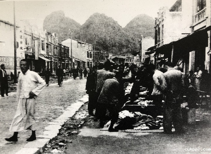 新华全媒+|他是军事家还是摄影师,用镜头记录下新四军烽火岁月