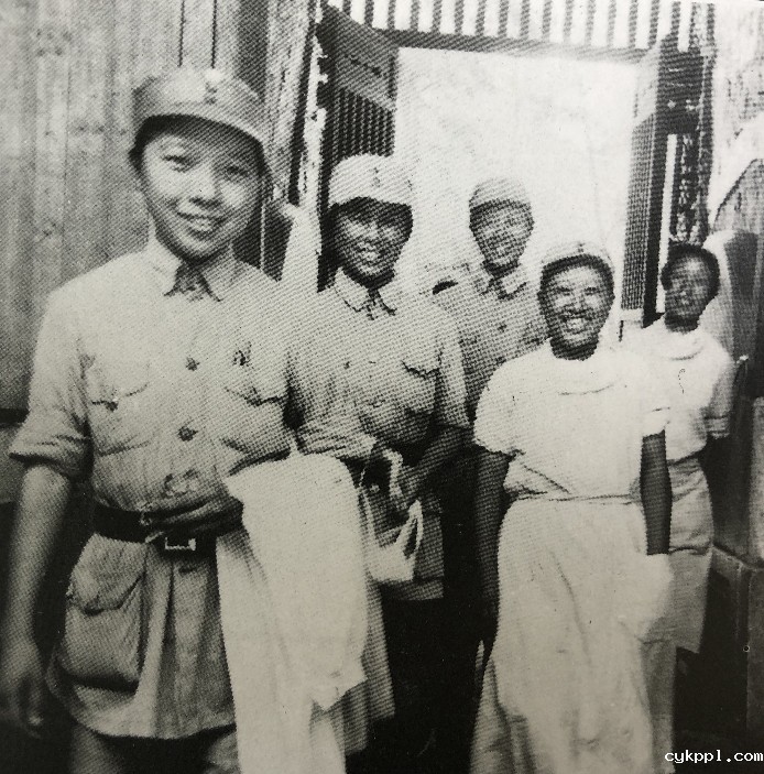 新华全媒+|他是军事家还是摄影师,用镜头记录下新四军烽火岁月