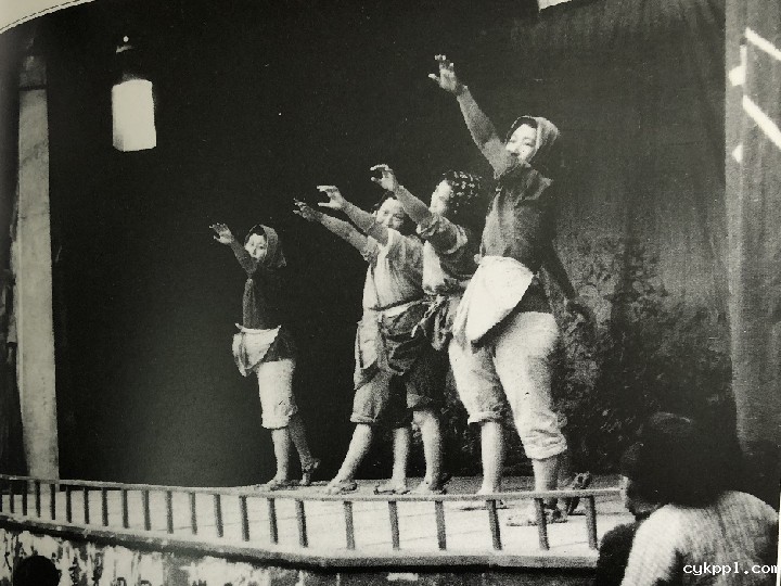 新华全媒+|他是军事家还是摄影师,用镜头记录下新四军烽火岁月