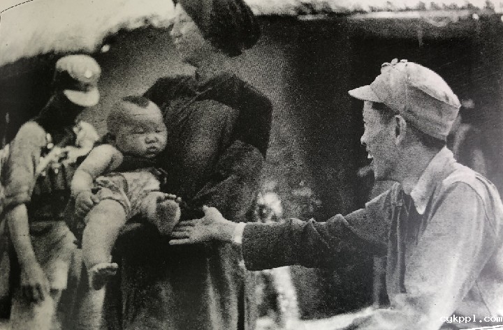 新华全媒+|他是军事家还是摄影师,用镜头记录下新四军烽火岁月