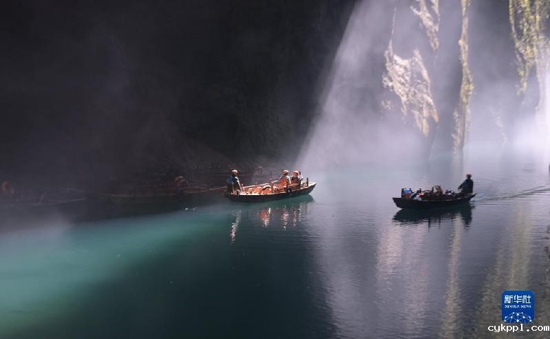 峡谷春色美如画