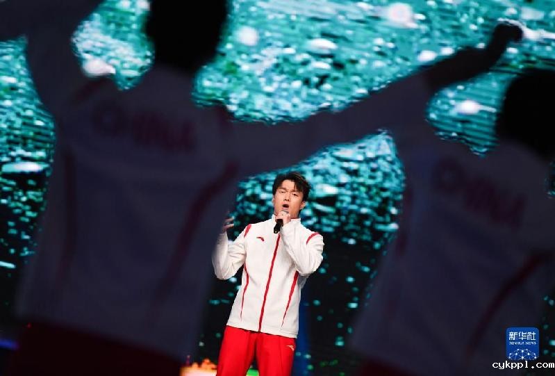 中国冰雪之夜活动在北京举行