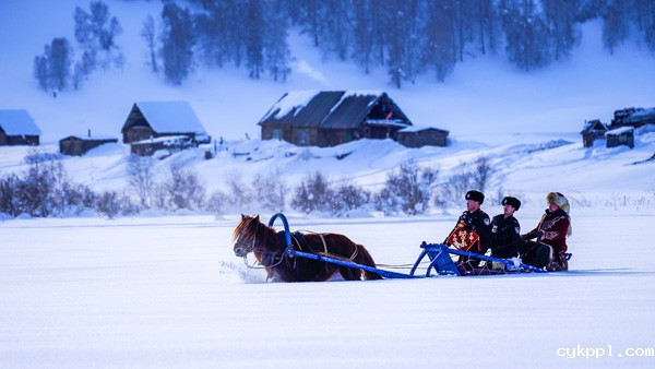 2022年旺旺杯“春节七天乐”新闻摄影征集活动定评会举行 2022年旺旺杯“春节七天乐”新闻摄影征集活动定评会举行