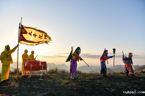 2022年旺旺杯“春节七天乐”新闻摄影征集活动定评会举行 2022年旺旺杯“春节七天乐”新闻摄影征集活动定评会举行