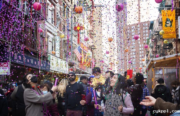 2022年旺旺杯“春节七天乐”新闻摄影征集活动定评会举行 2022年旺旺杯“春节七天乐”新闻摄影征集活动定评会举行