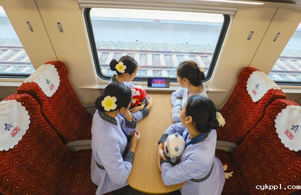 2022年旺旺杯“春节七天乐”新闻摄影征集活动定评会举行 2022年旺旺杯“春节七天乐”新闻摄影征集活动定评会举行