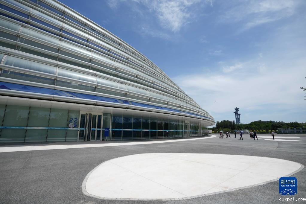 北京冬奥会场馆“冰丝带”正式对外开放