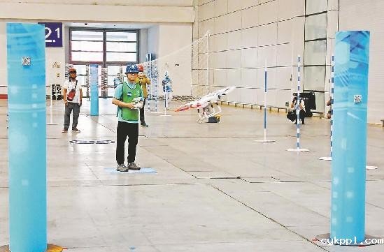 福建省首届无人机操作员技能大赛在福州举行