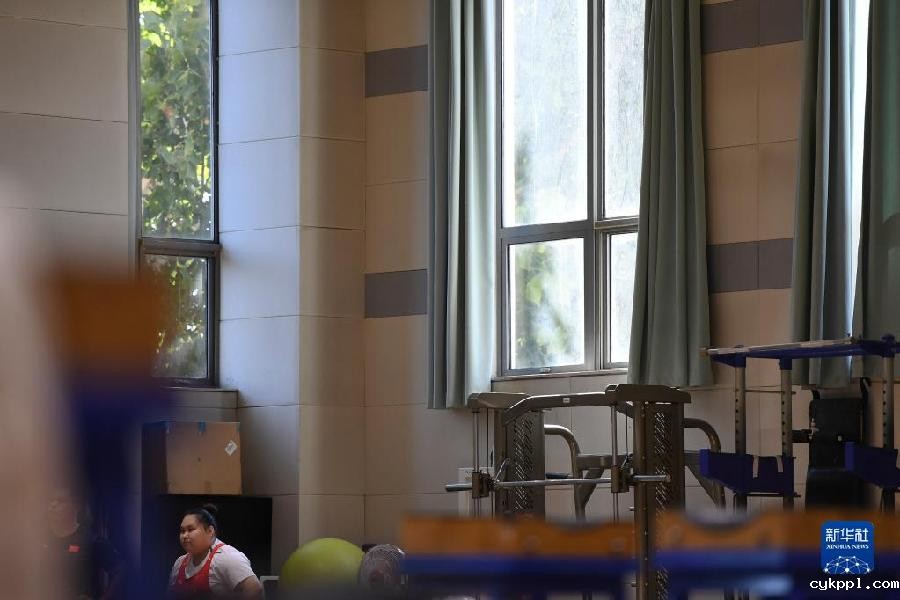 国家举重队世锦赛第二次选拔赛举行