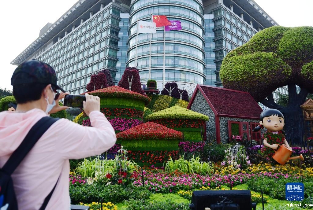 北京：花团锦簇迎国庆