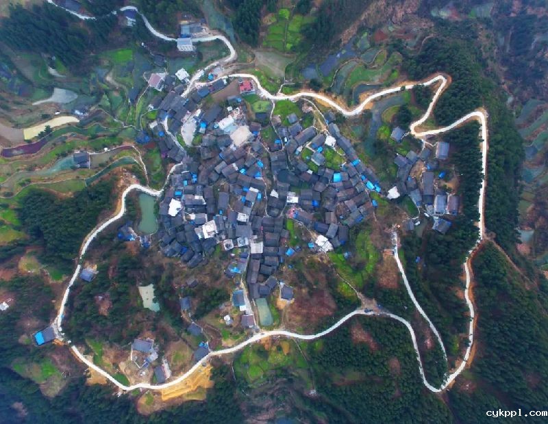 牢记职责展形象:贵州签约摄影师永远在路上