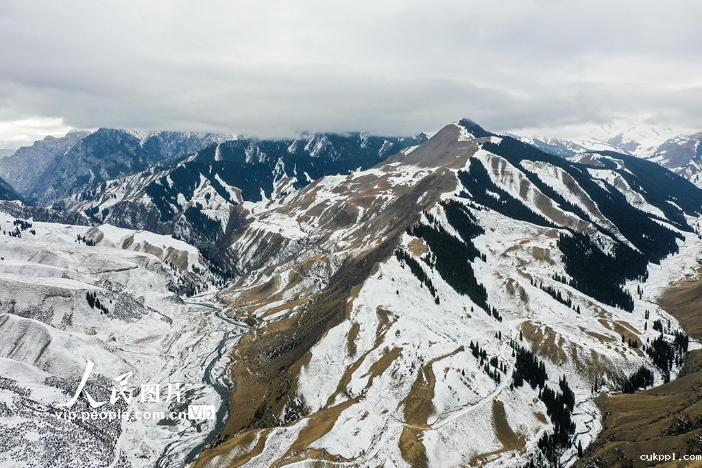 新疆呼图壁:雪后山河 壮美如画 新疆呼图壁:雪后山河 壮美如画