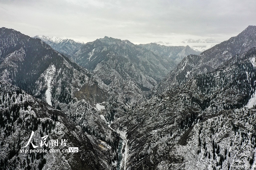 新疆呼图壁:雪后山河 壮美如画 新疆呼图壁:雪后山河 壮美如画