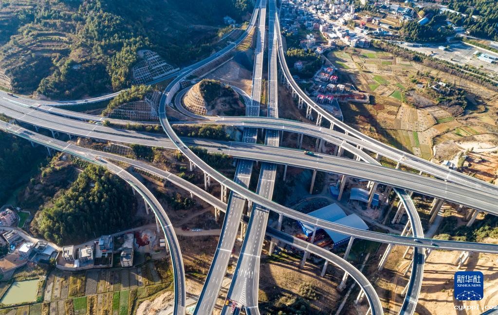 新昆楚高速昆明入城段开通运营