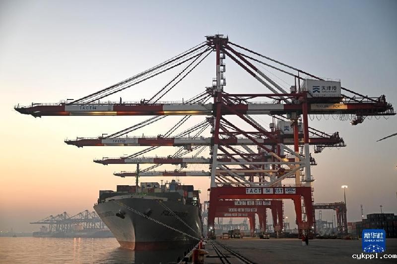 假期港口运输忙