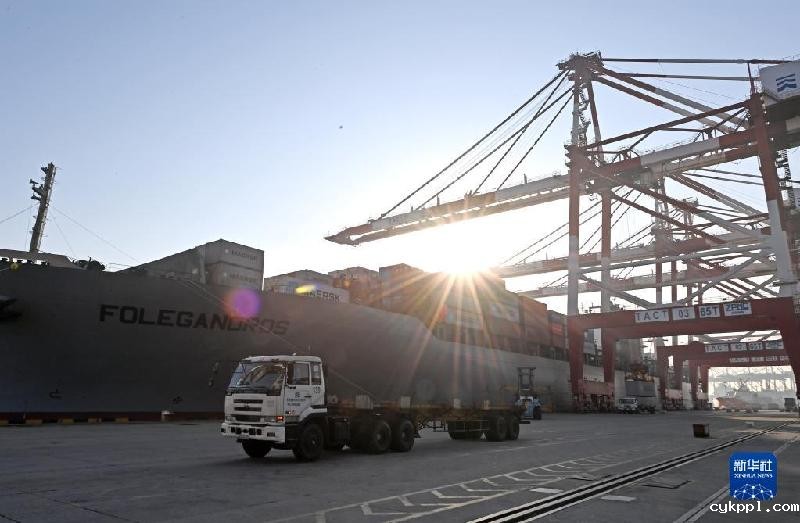 假期港口运输忙