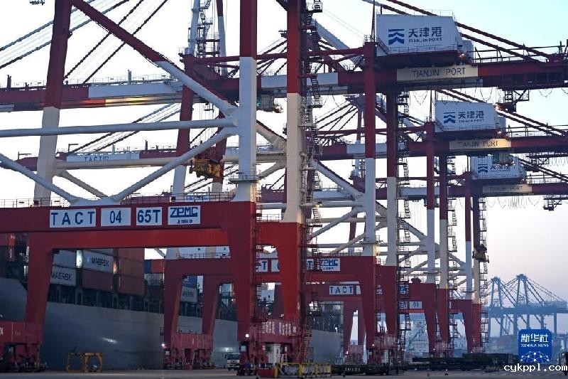 假期港口运输忙