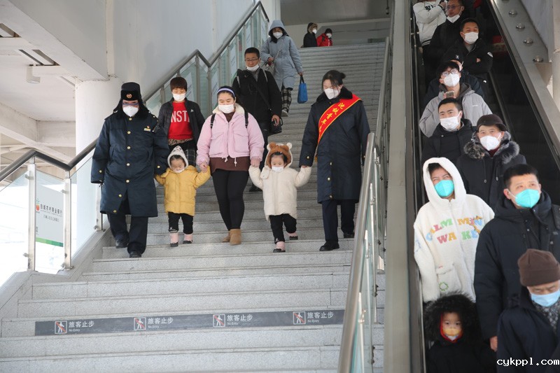 大年初一我在岗