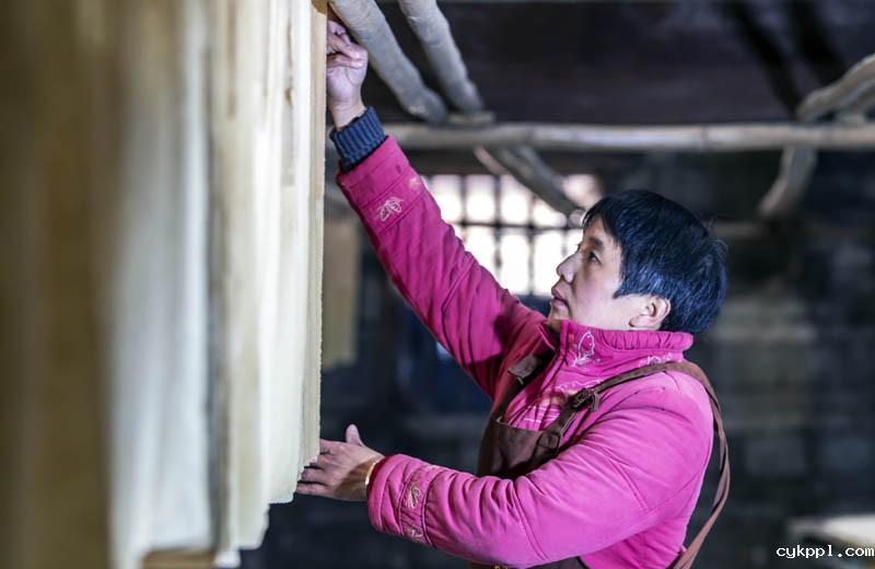 赶制年画迎新春 赶制年画迎新春