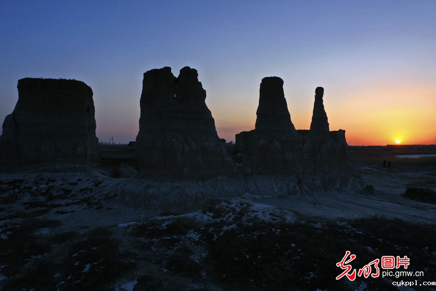 大同土林：黄土高原上的地质奇观