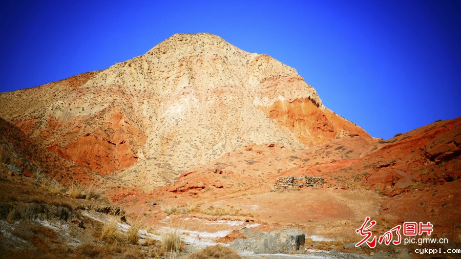 甘肃：探访祁连山——高台马营河大峡谷、小泉丹霞