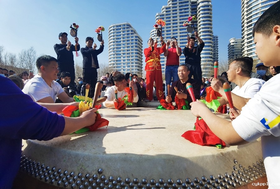 锣鼓喧天闹元宵