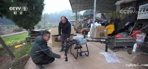 你好，新农人 | 飞手掌控无人机 科技催生“新农人”