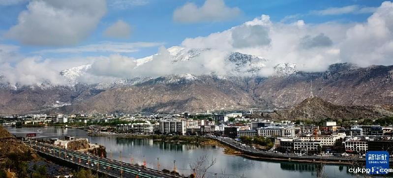 春来高原 只此青绿