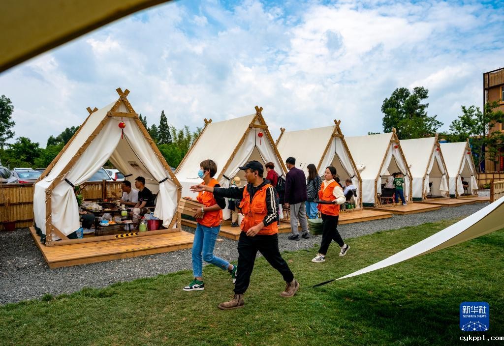 小渔村:依托滇池 生态富民