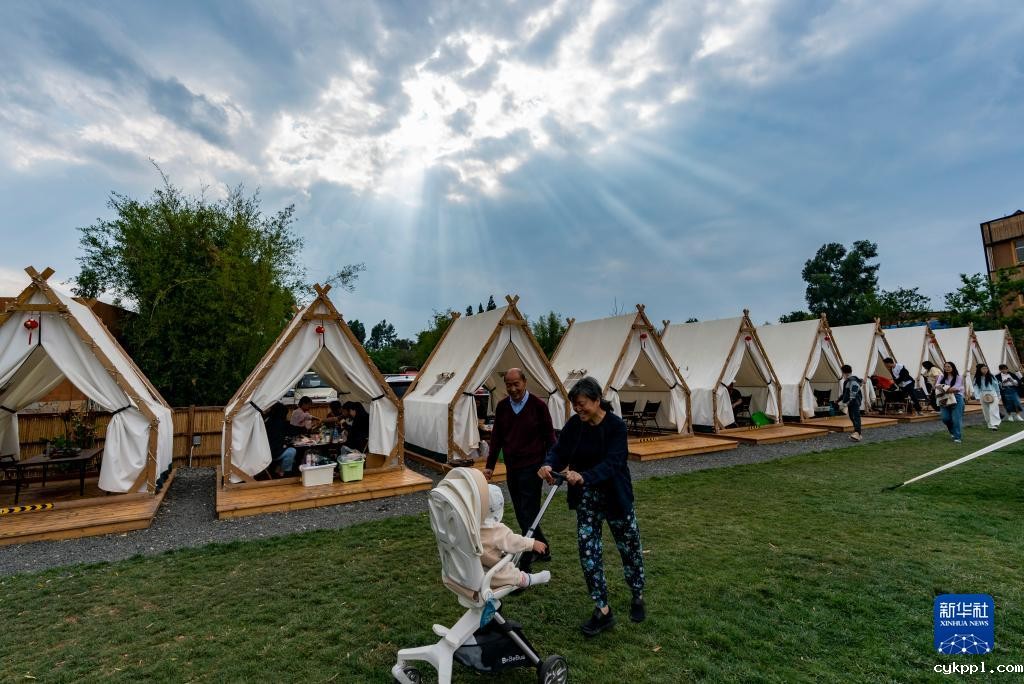 小渔村:依托滇池 生态富民