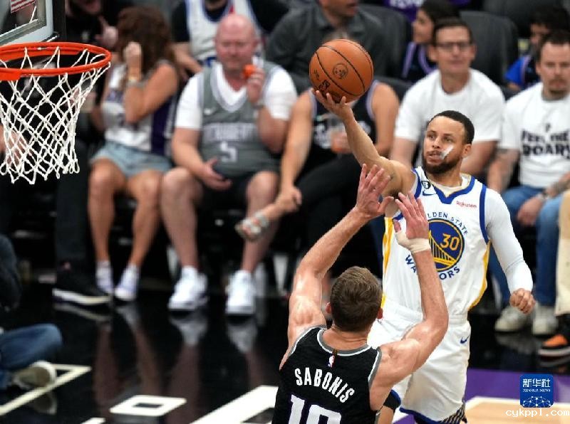 NBA季后赛:勇士晋级西部半决赛