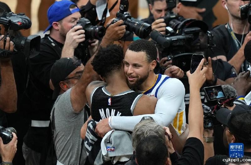 NBA季后赛:勇士晋级西部半决赛