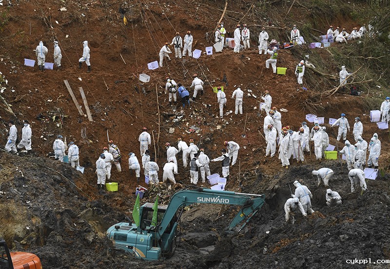 永不放弃——藤县空难搜救工作
