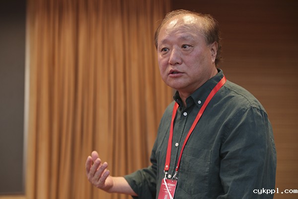 《新闻摄影的时代责任》高峰论坛开讲