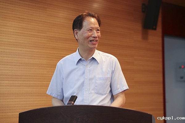 《新闻摄影的时代责任》高峰论坛开讲