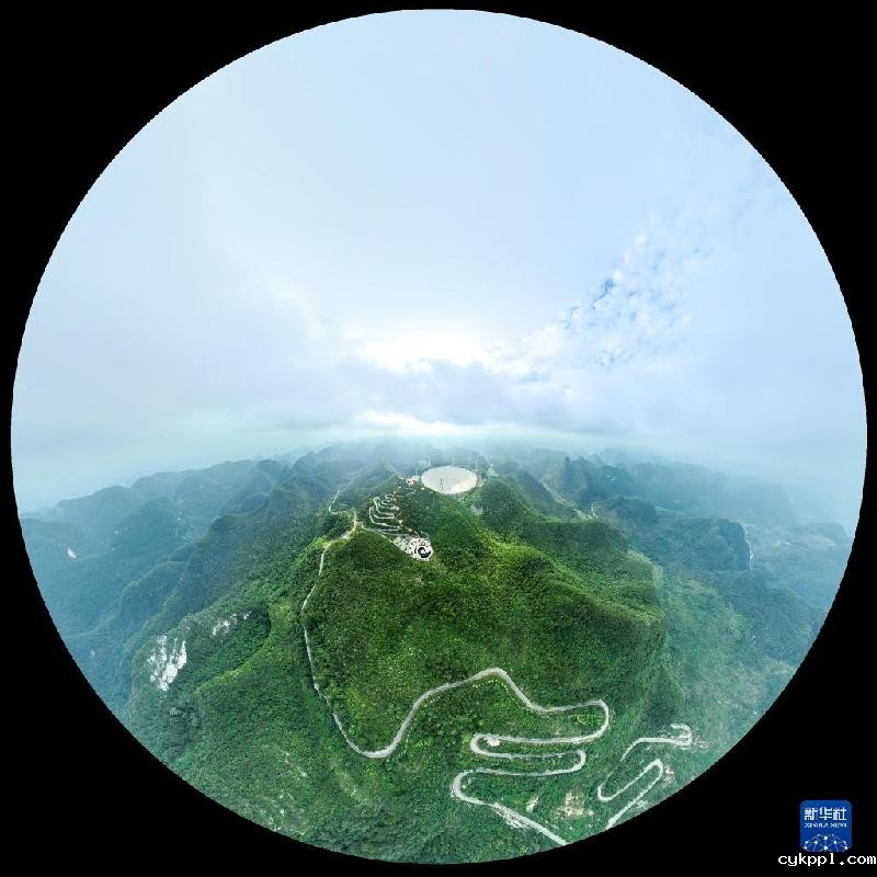 “中国天眼”首次在射电波段观测到黑洞“脉搏”