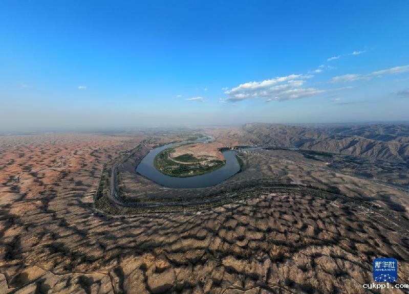 新华全媒+｜沙水交融 魅力沙坡头