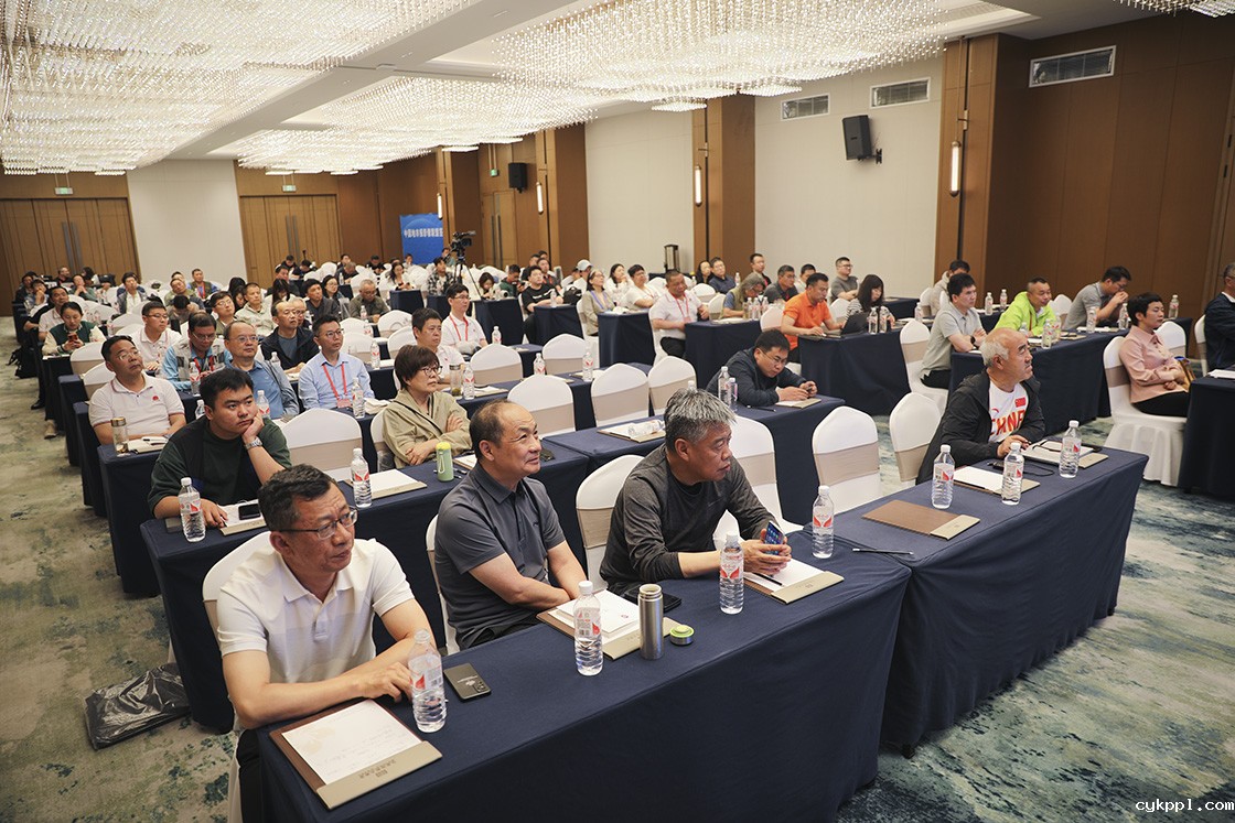 融媒体时代的新闻摄影研讨会在日照举行 融媒体时代的新闻摄影研讨会在日照举行