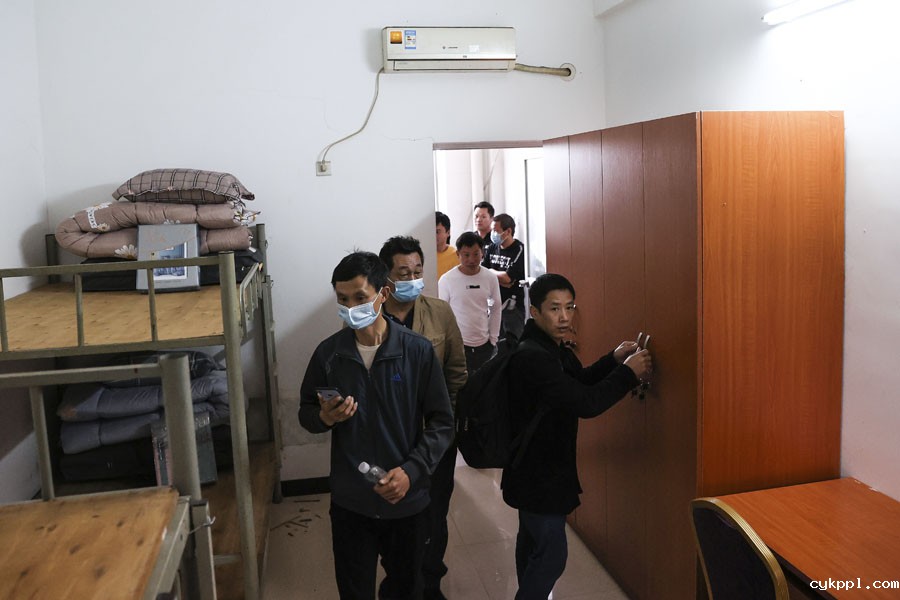 广州“制衣村”再现招工潮