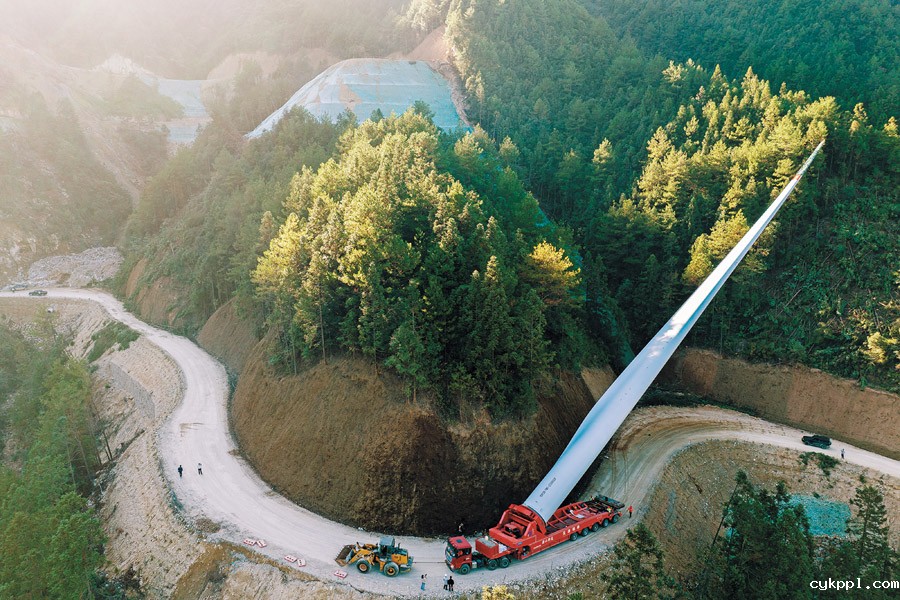 大山里的“超级工程” 大山里的“超级工程”