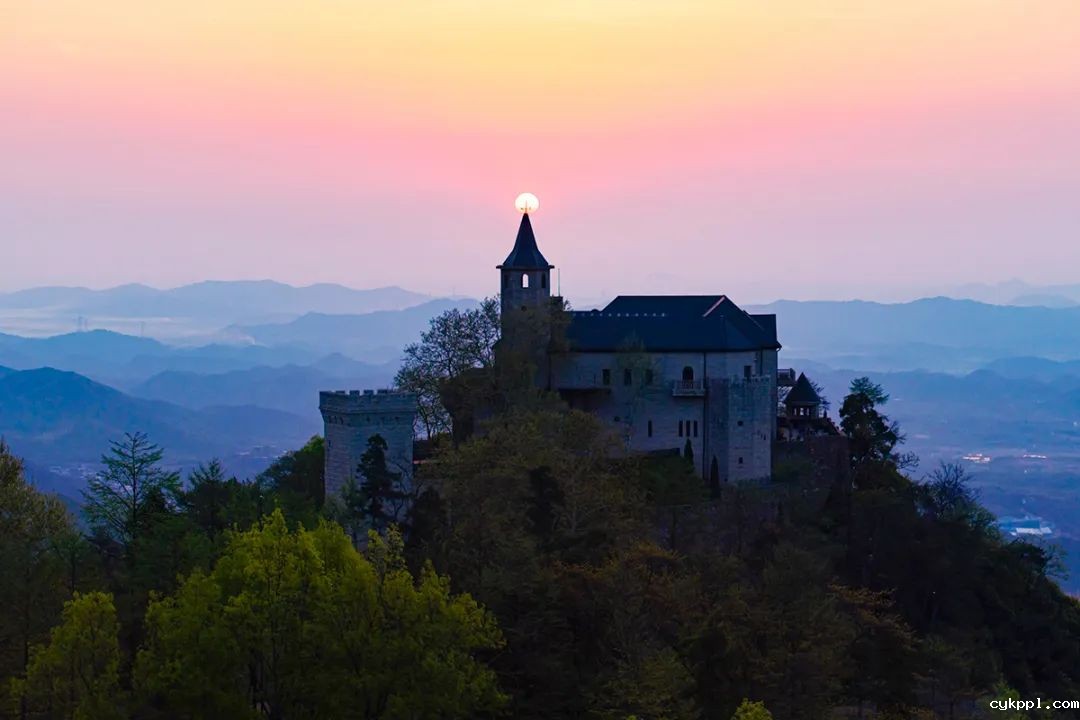 铸魂砺镜:马克思主义新闻观引领新时代影像实践