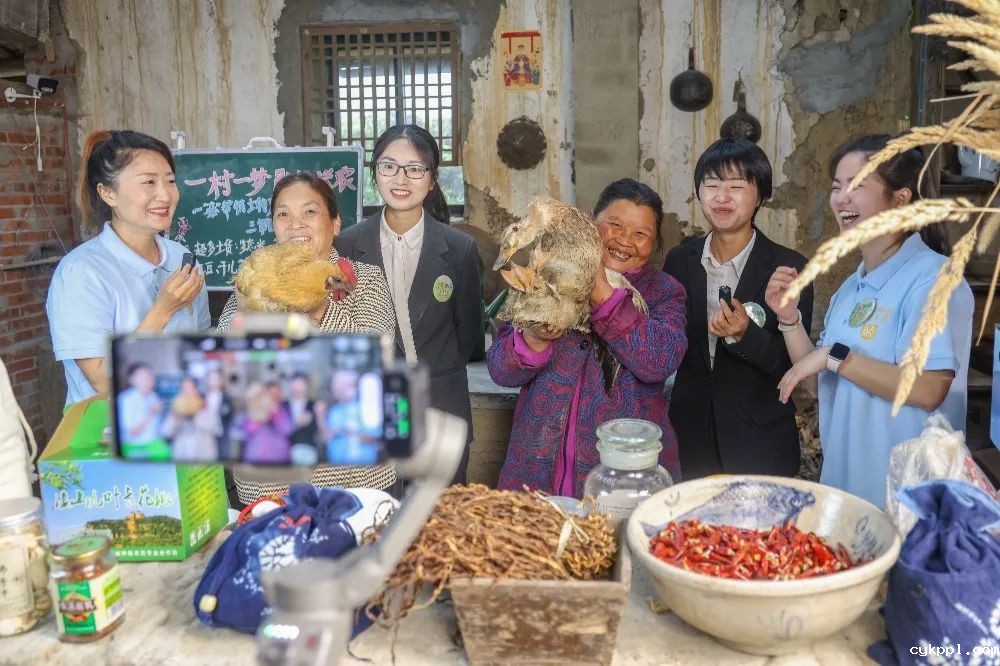 图集｜川渝摄影名家、记者走进綦江作品选登