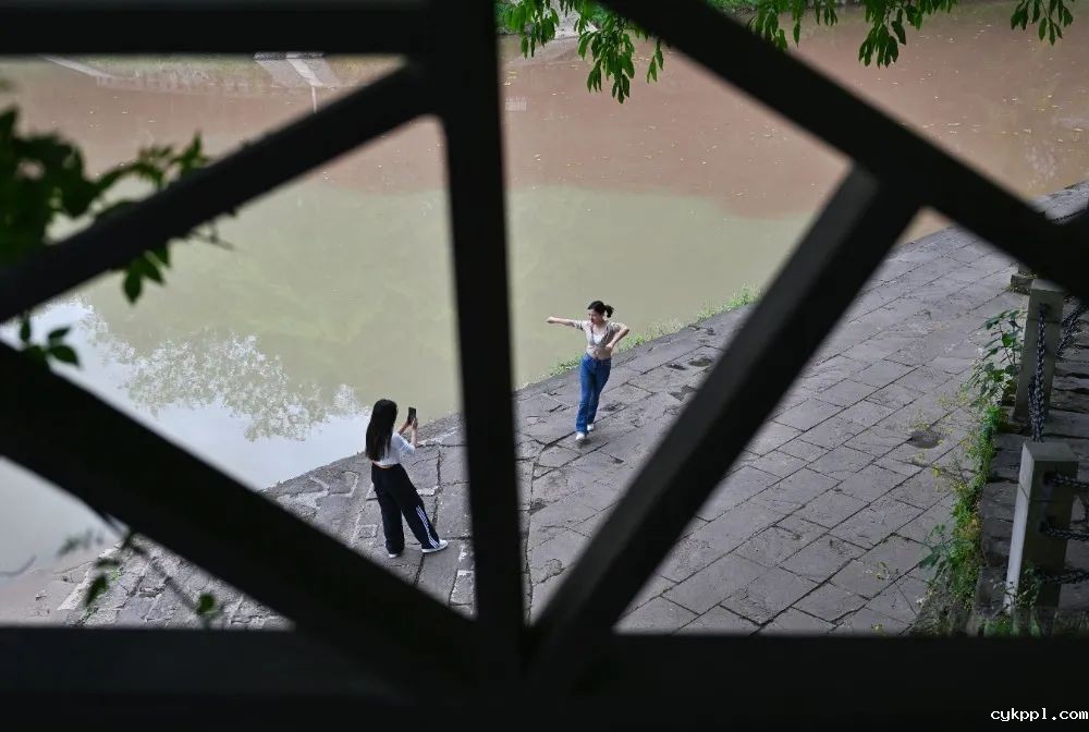 图集｜川渝摄影名家、记者走进綦江作品选登