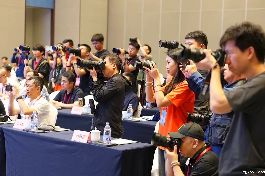 第八届中国（日照）新闻摄影周开幕