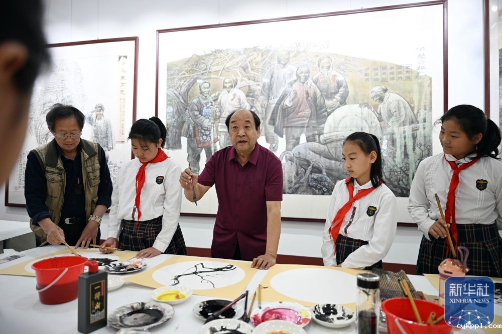 走进沂蒙画派研究院感受沂蒙精神