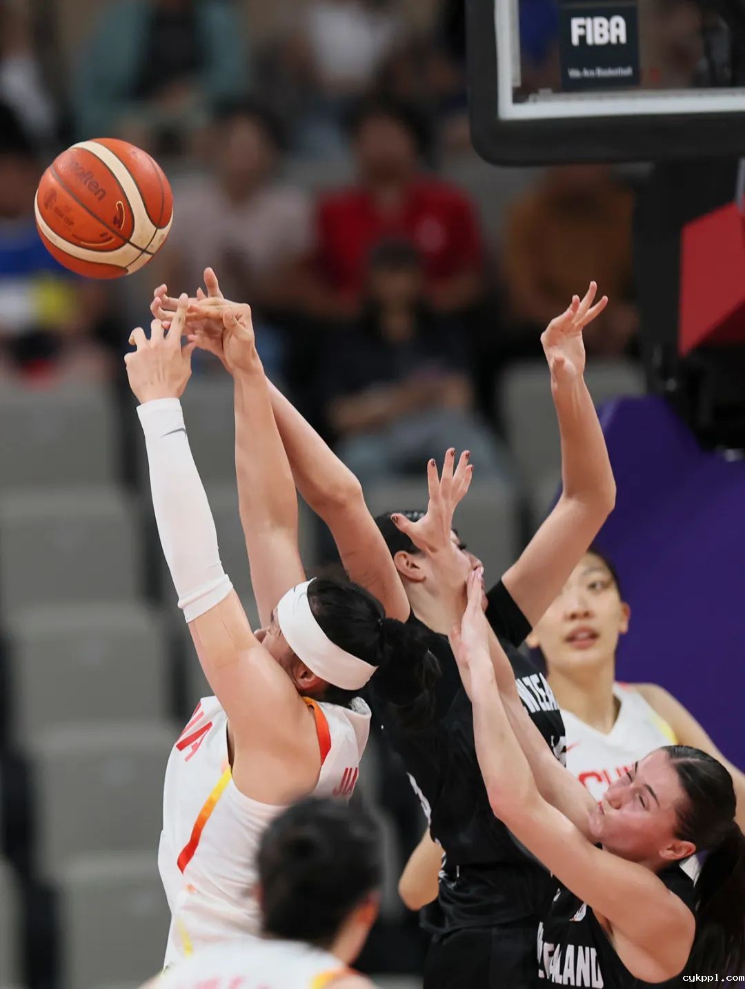 女篮亚洲杯:中国队85:51力压新西兰队