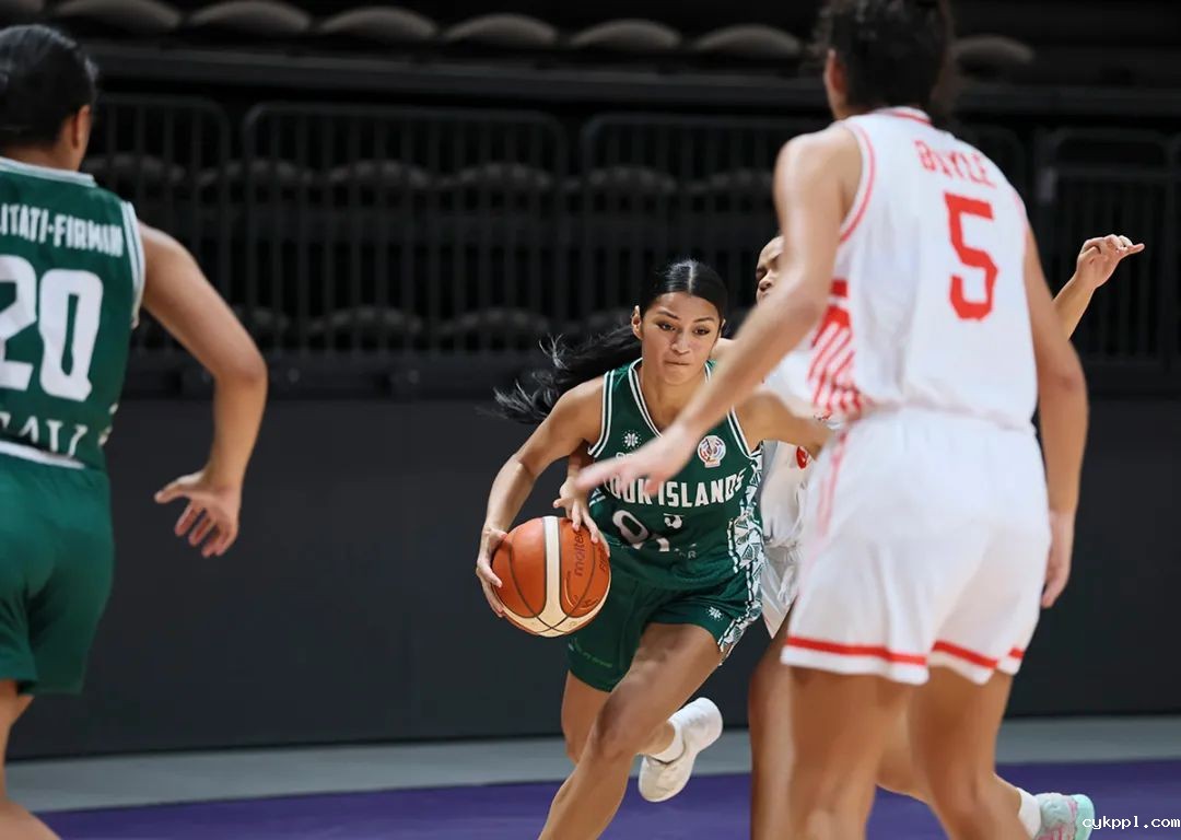 女篮亚洲杯：打球亲姐妹，上场母女兵——库克群岛队中的亲情队员