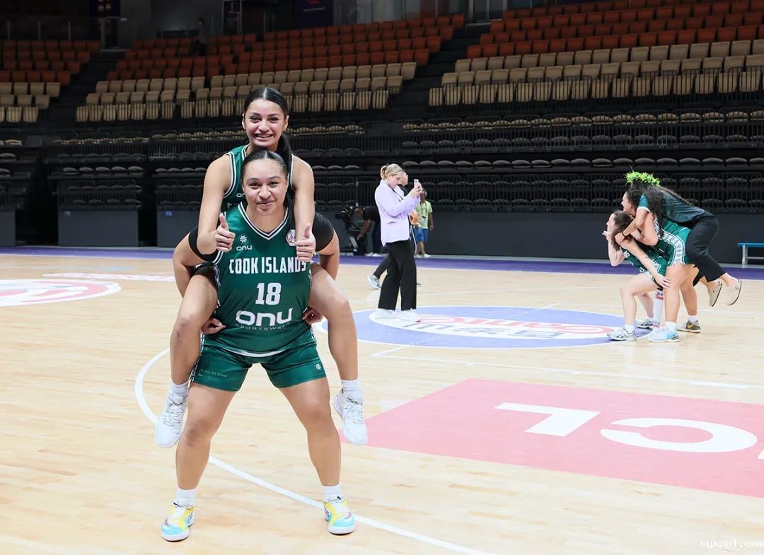 女篮亚洲杯：打球亲姐妹，上场母女兵——库克群岛队中的亲情队员