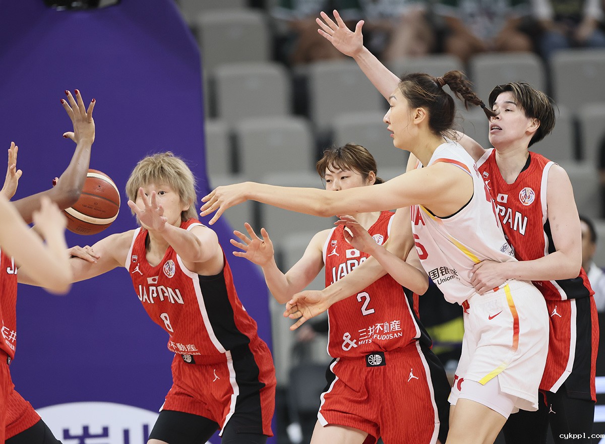 女篮亚洲杯｜中国女篮不敌日本队止步亚洲杯半决赛