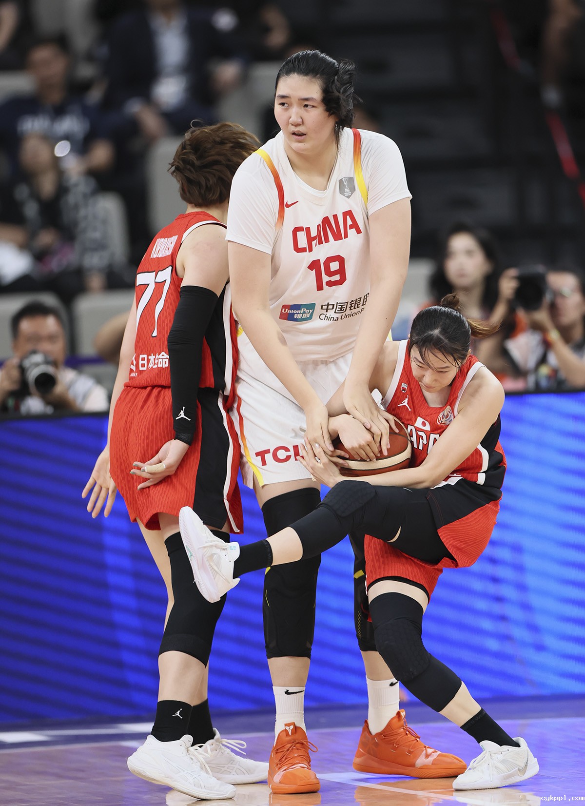 女篮亚洲杯｜中国女篮不敌日本队止步亚洲杯半决赛